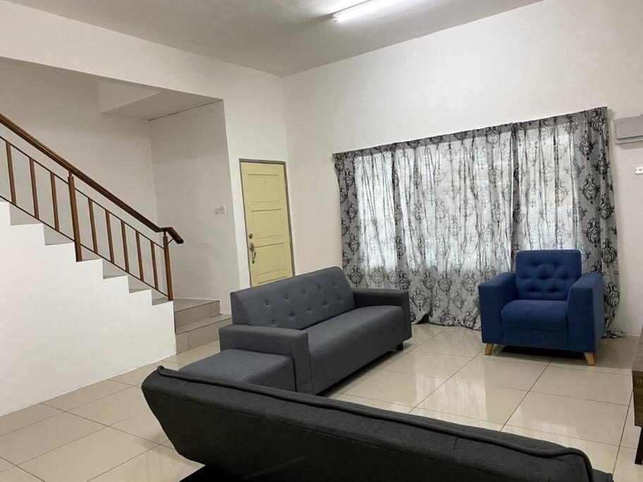 Rumah percutian Azzalea Homes 2 @ Taman Golden Hills *